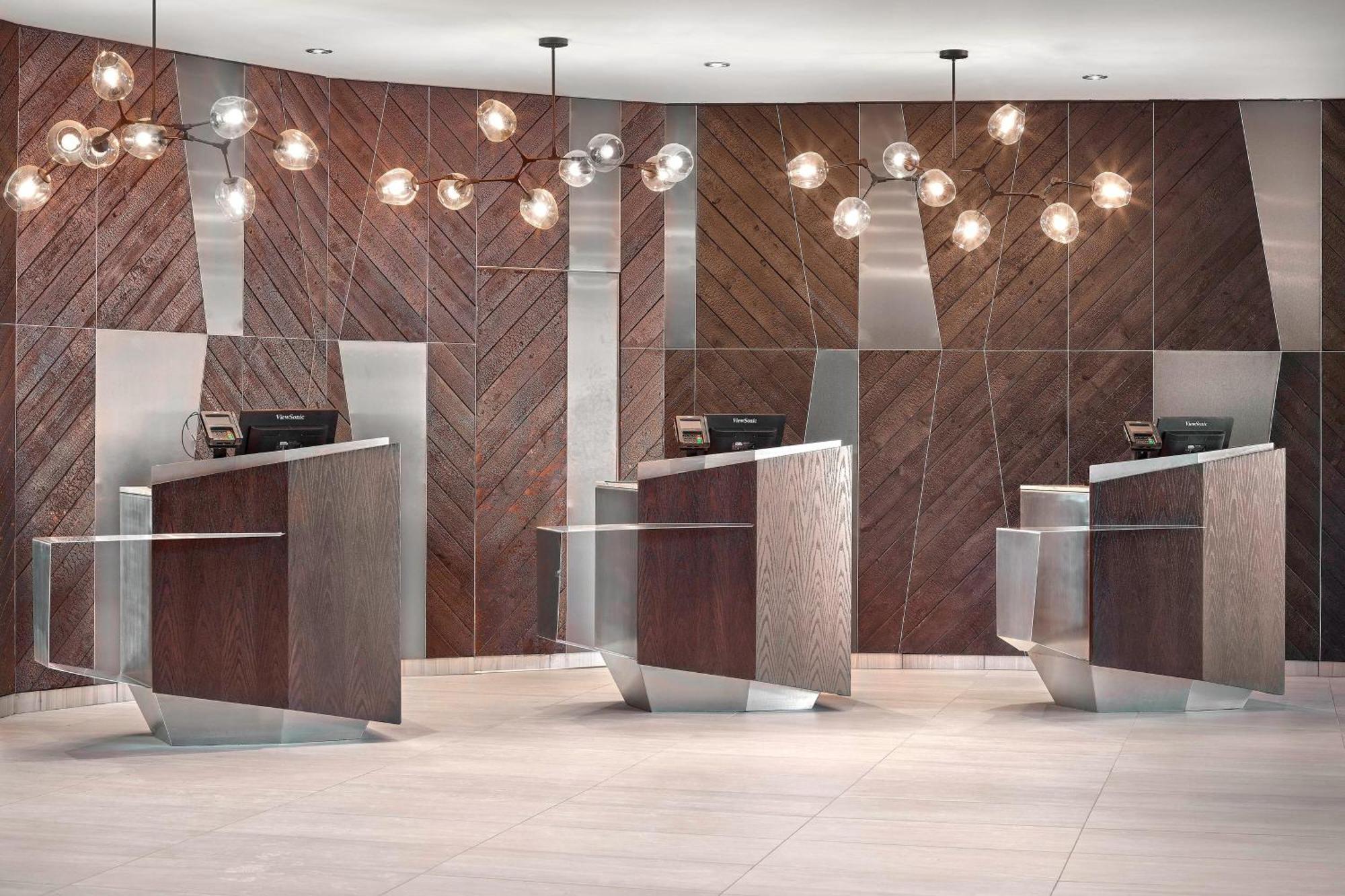 Hotel The Westin Calgary Airport Exterior foto